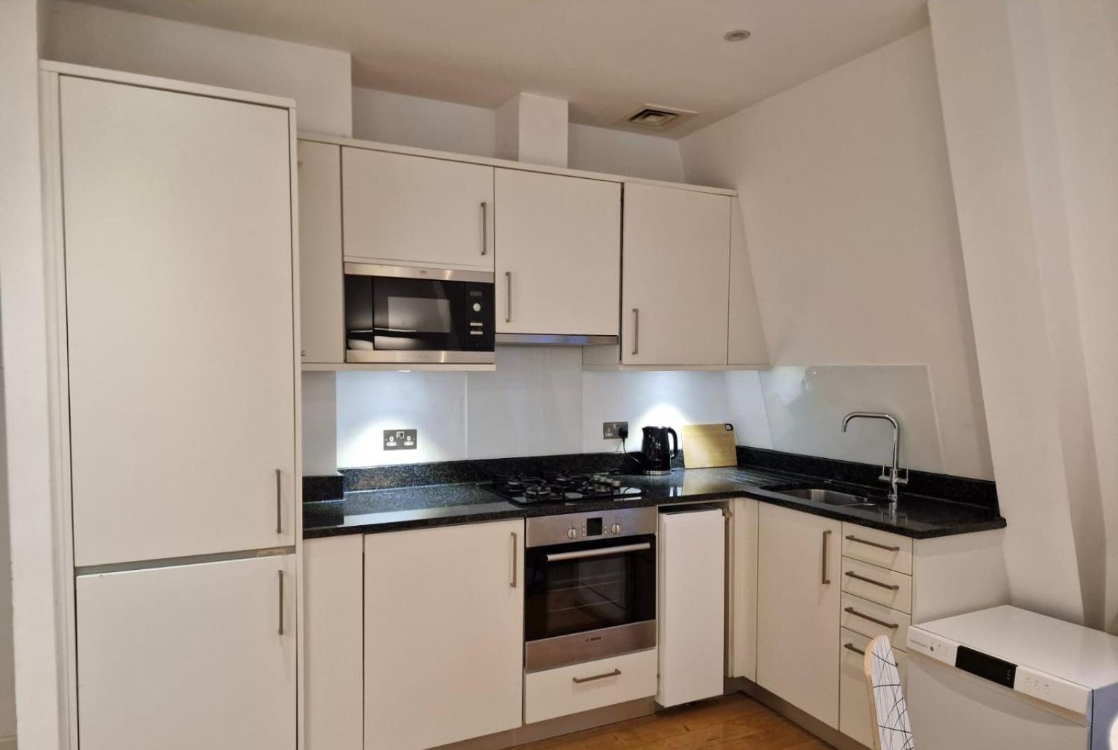 One Bedroom Apartment In Holborn Londres Exterior foto