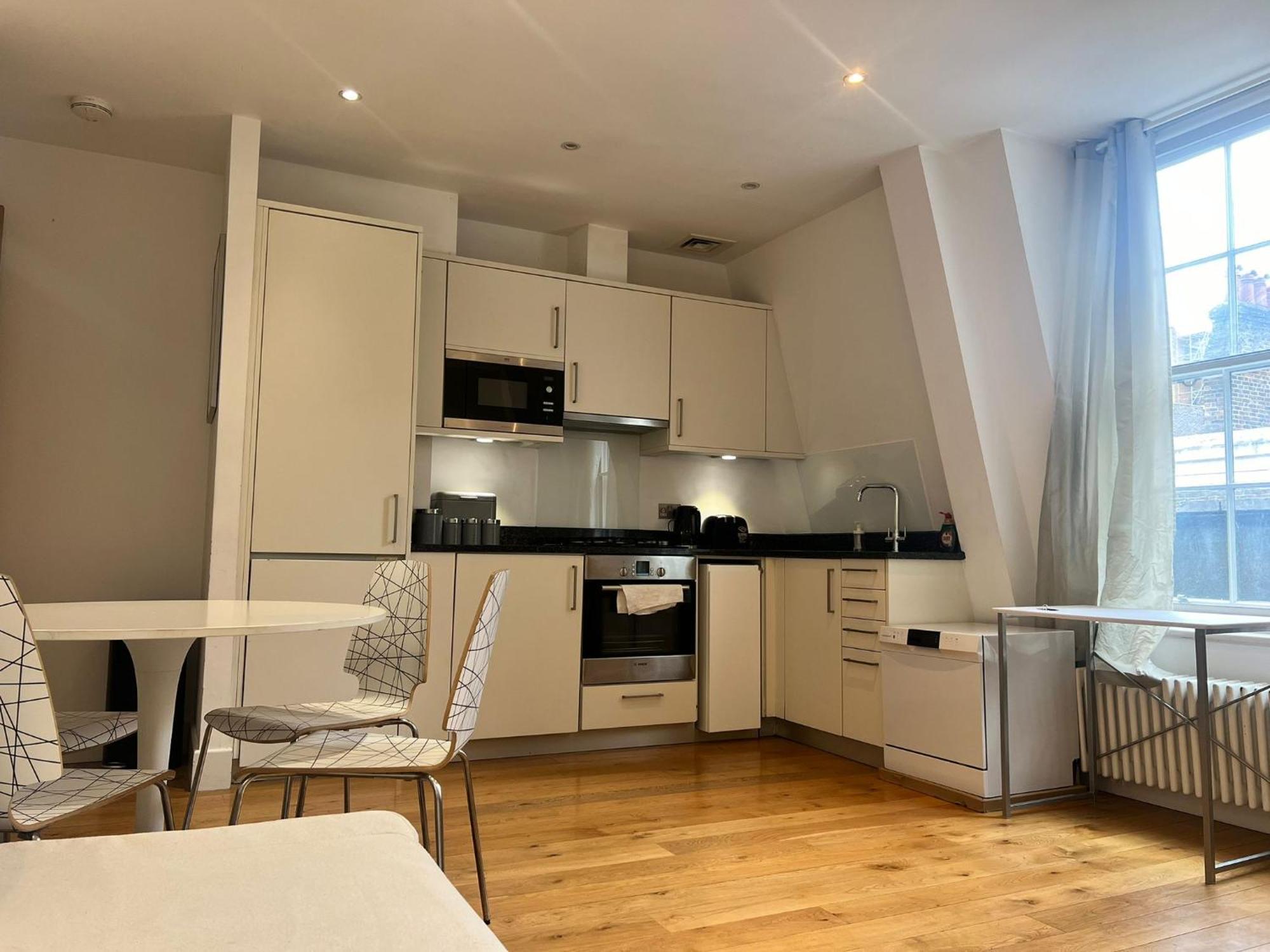 One Bedroom Apartment In Holborn Londres Exterior foto